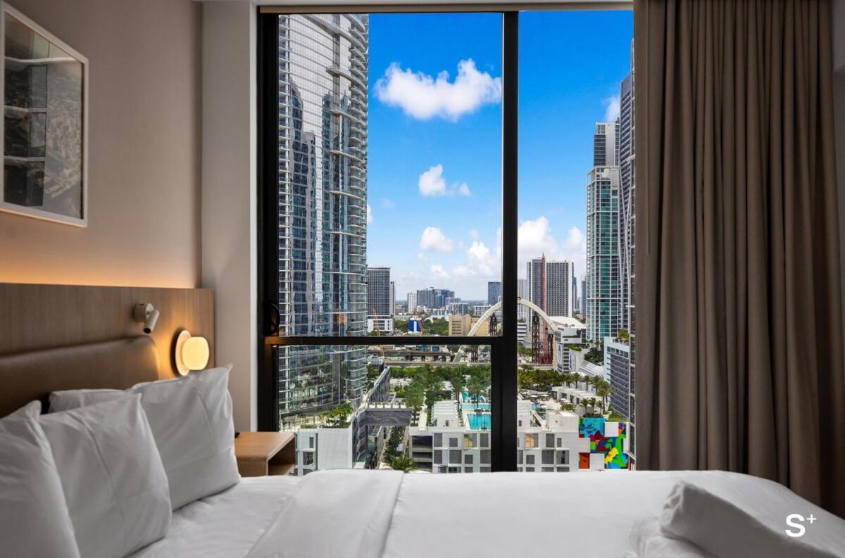 Chic Downtown 1br With Stunning Skyline Views Locanda