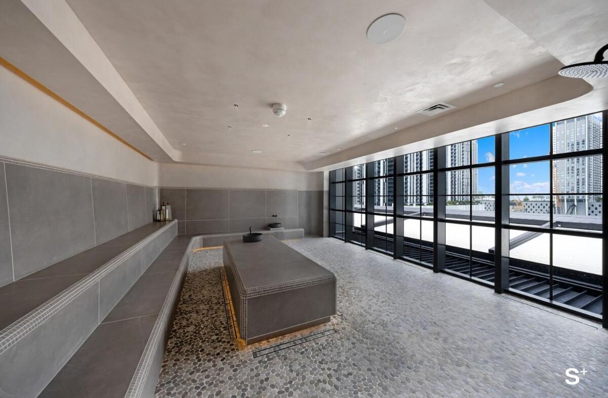 Chic Downtown 1br With Stunning Skyline Views Locanda *