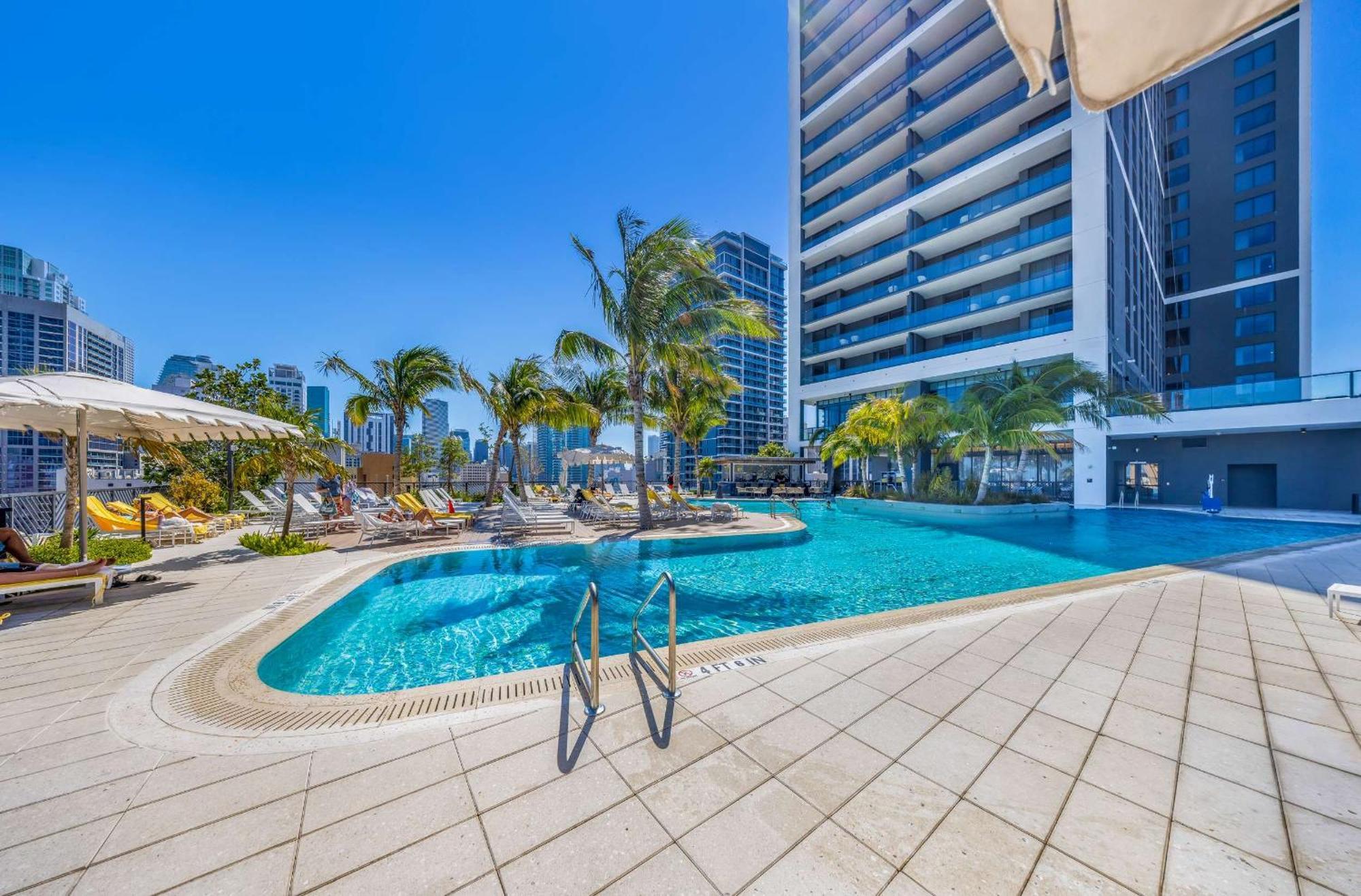 Chic Downtown 1br With Stunning Skyline Views Locanda *